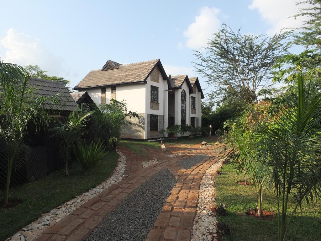 Afrika Lodges Voi Екстер'єр фото
